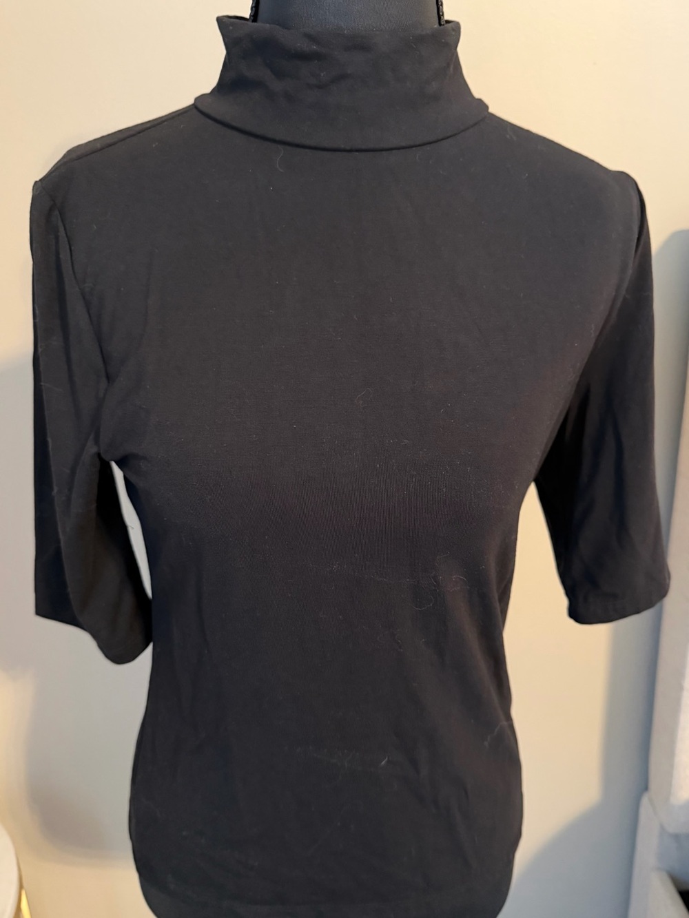 Ann Taylor Black Short Sleeve Turtleneck Top